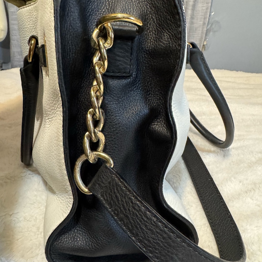 Michael Kors Black and Cream Satchel - Picture 3 of 5